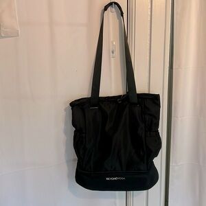 Beyond Yoga NWT Convertible Gym Bag black color